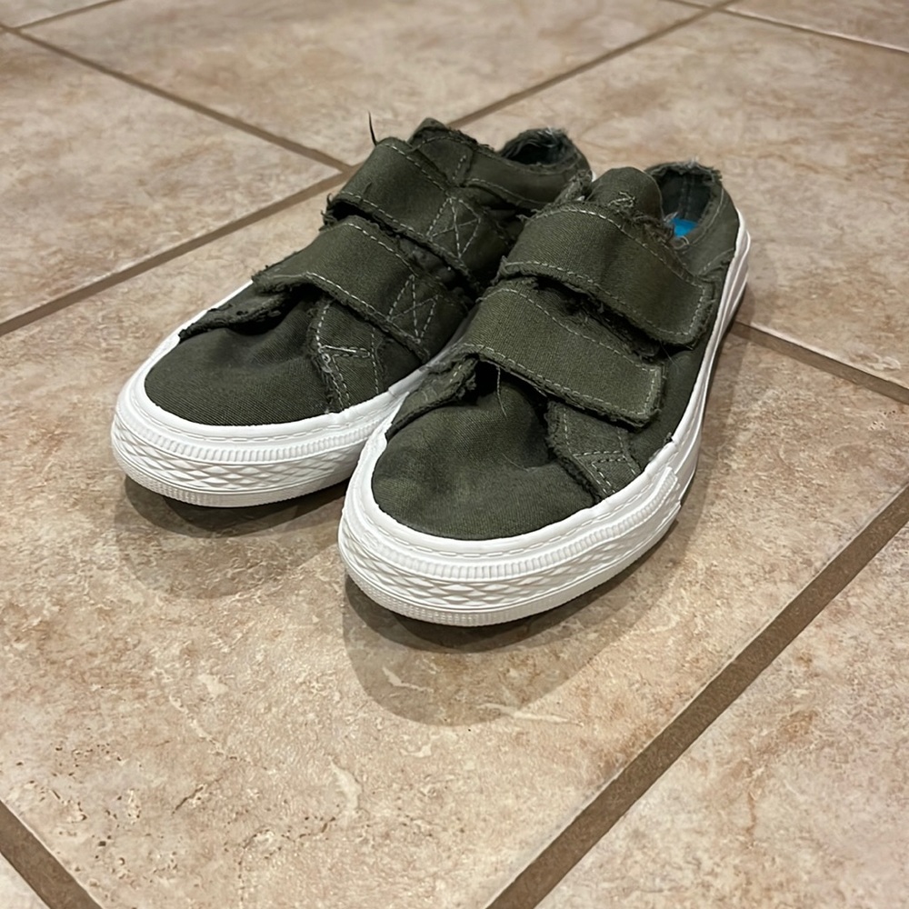 NWT Blowfish Malibu Shoes Sz 7